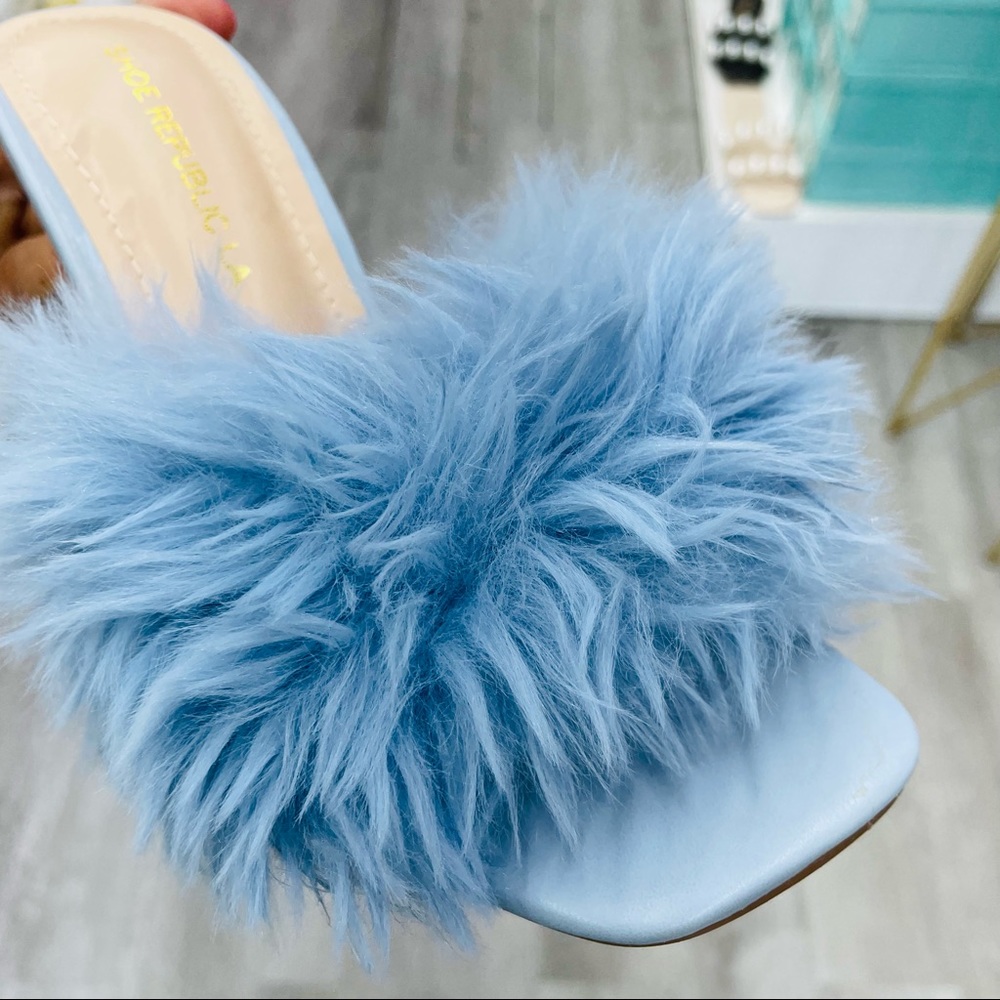 Blue fur high heel - Picture 3 of 5